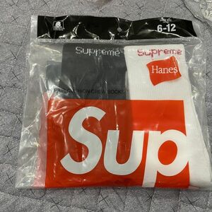 supreme hanes ソックス　スポーツ　靴下　２足