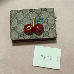 GUCCI チェリー財布