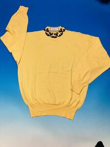  Versace Versace knitted sweater Italy made men's sweater Vintage yellow group beautiful goods 