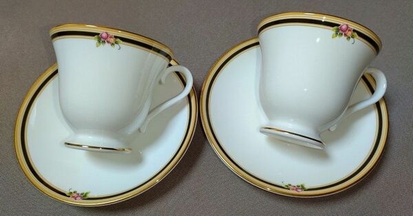 ウェッジウッド　クリオ　ペア　カップ　ソーサー WEDGWOOD CLIO