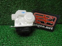 8EH6088DF4 ) ホンダ フィット GE6 純正バックドアロックソレノイド_画像1