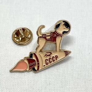 【ピンバッジ】ロケットに乗ったライカ犬 ソ連 宇宙飛行 CCCP 