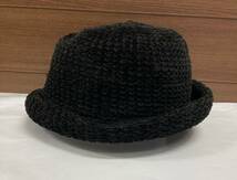 ベネトン ♪ ハット 帽子 ニット イタリア製 Sサイズ 黒 ブラック 毛糸の帽子 UNITED COLORS OF BENETTON_画像2