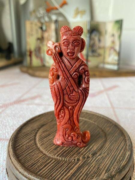 送料無料　古美術　紅山文化　玉貴人　飾り 貴人根付　置物 オブジェ 縁起物 アンティーク 人形 