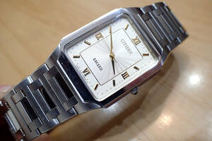 シチズン エクシード ◆0330-H31489 アイボリー文字盤 メンズ腕時計