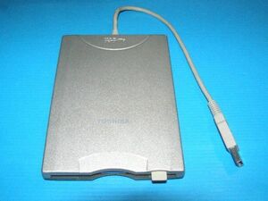 TOSHIBA フロッピーディスクドライブ (USB)