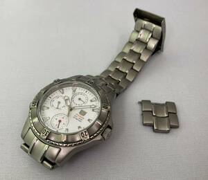 ELGIN QUARTZ TITANIUM DAY-DATE 200METERS FK-1001 TI-LI used junk