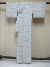 1円 良品 正絹 着物 小紋 縮緬 和装 和服 灰色 方形散らし 松葉 かわいい おしゃれ 高級 単衣 身丈149cm 裄61cm【夢職】★★★_画像3