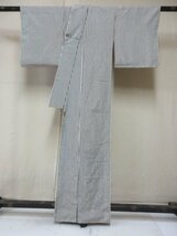 1円 中古 正絹 着物 小紋 和装 和服 アンティーク 白黒 モノトーン ストライプ 縞 おしゃれ 高級 袷 身丈147cm 裄63cm【夢職】★★★_画像3