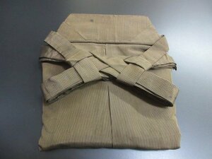 1円 中古 正絹 馬乗り袴 男性用 アンティーク 黄土色 縞 式典 和装 和服 紐下85cm 高級【夢職】★★★