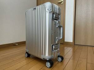 リモワ RIMOWA トパーズ 923.52.00.4.00 【4輪】 スーツケース マルチ TOPAS シルバー Cabin MultiWheel IATA 32L