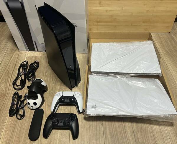 中古美品　PS5 プレイステーション5 CFI-1100A01 ディスクドライブ搭載モデル　コントローラー２個純正メディアリモコン　