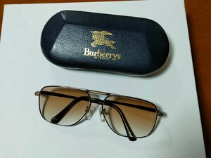 Burberrys Burberry z солнцезащитные очки с футляром retro Burberry BURBERRY очки / стоимость доставки 520 иен 
