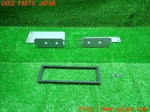 3UPJ=13610604]ポルシェ ボクスター986 2004y オーディオ取付ステー 1DIN 金具 中古