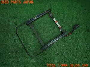 3UPJ=11350612]フェアレディZ(Z32)300ZXツインターボ 2by2 Tバールーフ 前期 RECARO レカロ 運転席シートレール R 右席用 スライド 中古