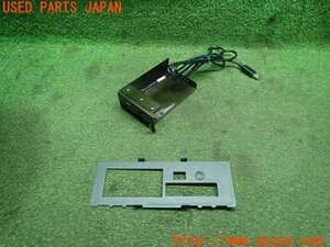 3UPJ=12060648]ルノー カングー(KWH5F1)後期 2016y ETC車載器取付キット パネル 金具 USB電源 中古