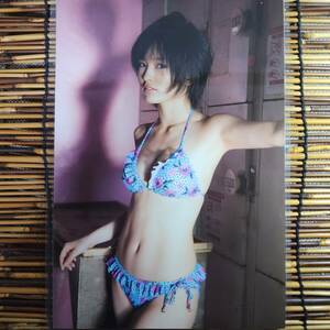 [ high quality thick 150μ laminate processing ] Yamamoto Sayaka swimsuit B5 magazine scraps 4 page [ bikini model ]l22
