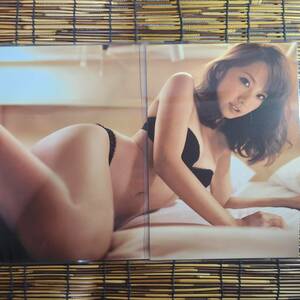 [ high quality thick 150μ laminate processing ] Yamamoto .2013 swimsuit A4 magazine scraps 4 page [ bikini model ]j2