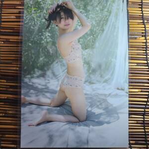 [ high quality thick 150μ laminate processing ] Ooshima Yuuko swimsuit B5 magazine scraps 5 page [ bikini model ]l4
