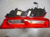 ★中古品★　Chevrolet　カマロ　2017～　純正テールライト　左右　【他商品と同梱歓迎】_画像3