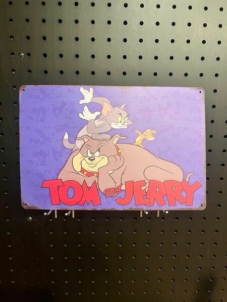 【ブリキ看板】トムとジェリー　かわいい　看板　壁掛け　猫　ネズミ　インテリア雑貨　おしゃれ カード　tom and jerry
