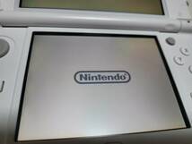 動作OK new 3DS LL ピンク 液晶に線キズあり 東芝製microSD4GB付き 送料185円 or 370円 or 520円_画像3