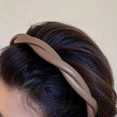 ブラウン 茶色◇PU フェイクレザー ツイスト カチューシャ シンプル ヘアアクセサリー 韓国 ヘアバンド ヘッドバンド