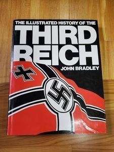 洋書　Illustrated History of the Third Reich 　　ヒトラー　