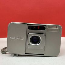 □ FUJIFILM CARDIA mini TIARA コンパクトフィルムカメラ SUPER-EBC FUJINON 28mm シャッター、フラッシュOK 現状品 富士フィルム_画像1