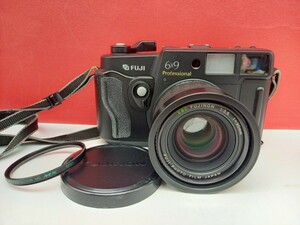 ■ FUJIFILM GW690III Professional 6×9 中判 フィルム カメラ FUJINON 90mm F3.5 動作確認済 シャッターOK 富士フィルム フジフイルム