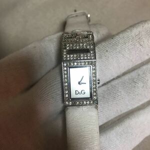 D&G 稼働品　レディース腕時計　クォーツ　ドルチェ&ガッバーナ　2針　シルバー文字盤　レザーバンド　白