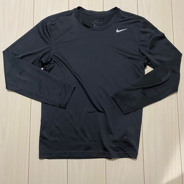 NIKE 長袖シャツ