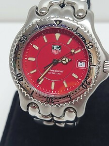 タグ ホイヤー 中古TAG HEUER プロフェッショナル 200 WG1119.BA0423 レッド文字盤 