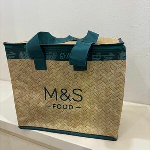 新品未使用☆M&Sマークスアンドスペンサー保冷バッグバスケット柄イギリスクーラー