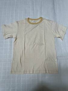 ☆新品☆タグ無し　UNIQLO Ｔシャツ　１５０サイズ