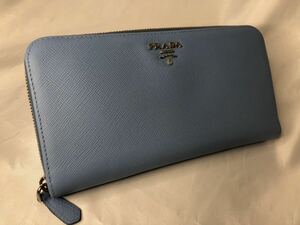 超美品　PRADA プラダ 長財布　ラウンドファスナー　ライトブルー