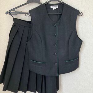 高等学校夏服ベスト、スカート