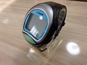 s109u　ジャンク　不動品　F-RUN 　腕時計　中古　部品取り　送料をご確認ください