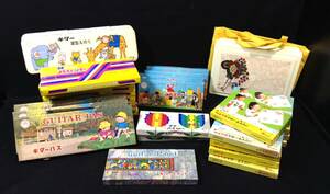 ykbd/24/0511/p80/G/3* unused retro painting materials together coloring material /.. . crayons sewing box 