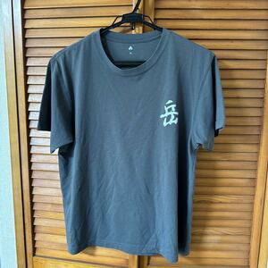 モンベル Tシャツ メンズXL 半袖 プリント 半袖Tシャツ 中古 登山 キャンプ アウトドア チャコールグレー 速乾性