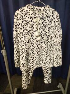 0513-0003 unused * sweat pants part shop put on pyjamas mo Como ko animal pattern top and bottom for children 