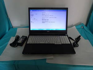 富士通株式会社 品名:LIFEBOOK A576/PX 型名:FMVA1601YP CPU:i5-6300U 2.40GHz 実装RAM:8GB HDD:Empty DVD 付属品:純正アダプタ ジャンク