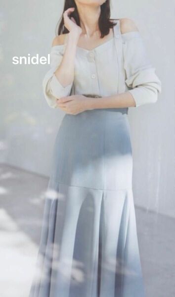 【SNIDEL】バリエロングスカート　サックスブルー　size S