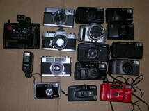 フィルムカメラ 15台 + ポラロイドカメラ 2台　ジャンク品セット　動作未確認_画像1
