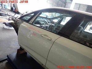 2UPJ-98591260]BMW 218i アクティブツアラー(2A15)(F45)左前ドア 中古