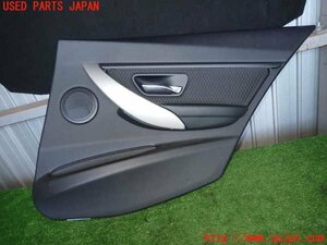 2UPJ-96161294]BMW 320i(3B20)F30 右後ドア内張り 中古