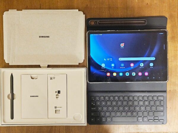 Galaxy Tab S9FE（純正キーボードケース付き）