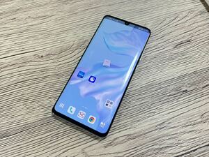 美品 docomo SIMロック解除済み HUAWEI P30 Pro 128GB HW-02L ブリージングクリスタル