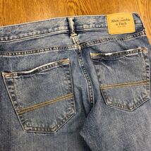 【FE108】Abercrombie&Fitch W29 L30 色落ち加工 ダメージ加工 ジーンズ ジーパン デニムパンツ メンズブランド古着 アバクロ 送料無料_画像8