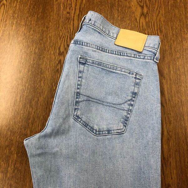 【FE186】HOLLISTER W33 L32 色落ち加工 ジーンズ ジーパン デニムパンツ ストレッチ生地 メンズブランド古着 ホリスター 送料無料